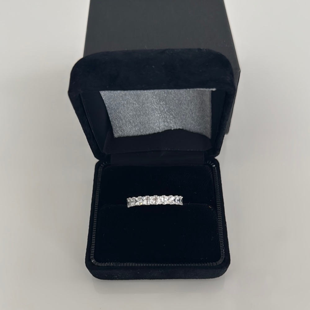 Moissanite and Sterling Silver Band Ring Size 7